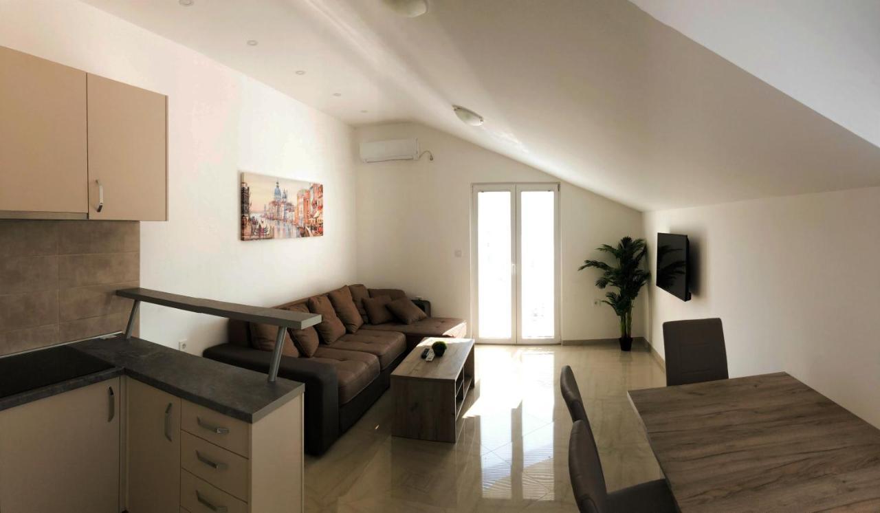 Appartement Viktor à Herceg Novi Extérieur photo