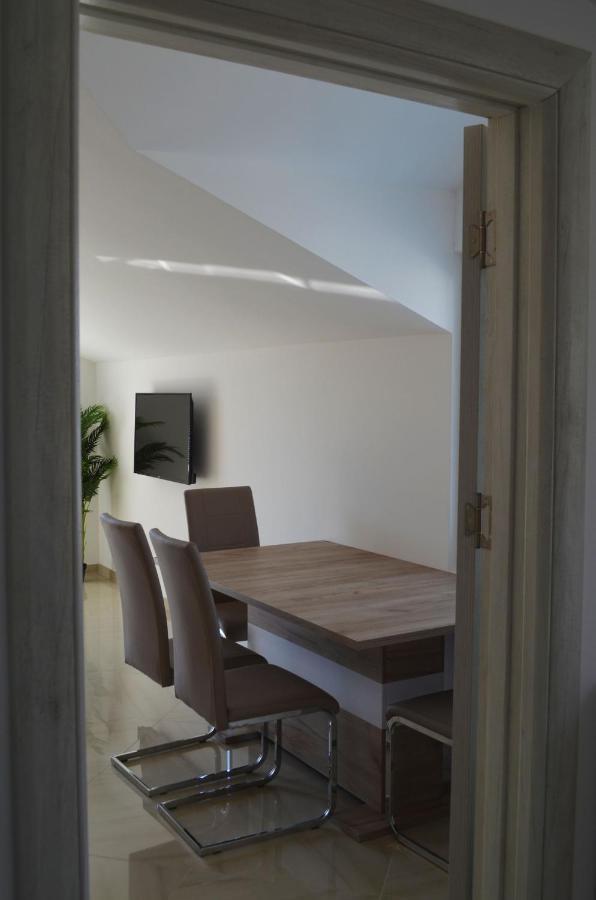 Appartement Viktor à Herceg Novi Extérieur photo
