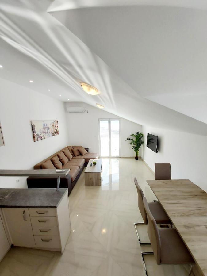 Appartement Viktor à Herceg Novi Extérieur photo