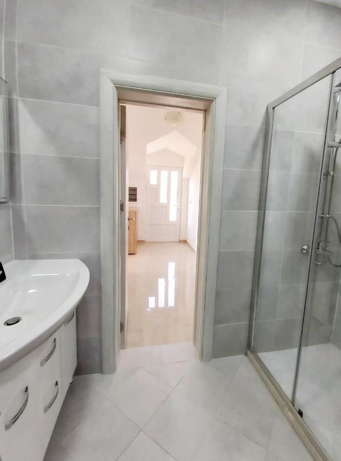 Appartement Viktor à Herceg Novi Extérieur photo