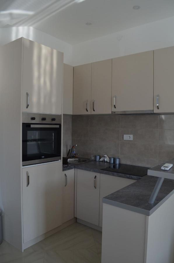 Appartement Viktor à Herceg Novi Extérieur photo